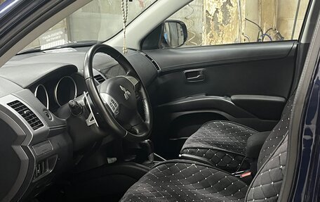 Mitsubishi Outlander III рестайлинг 3, 2012 год, 1 300 003 рублей, 7 фотография