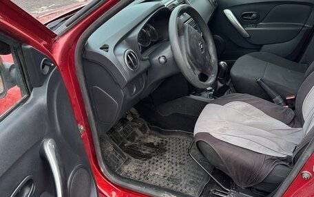 Renault Logan II, 2016 год, 560 000 рублей, 4 фотография