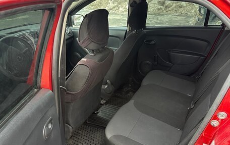 Renault Logan II, 2016 год, 560 000 рублей, 5 фотография