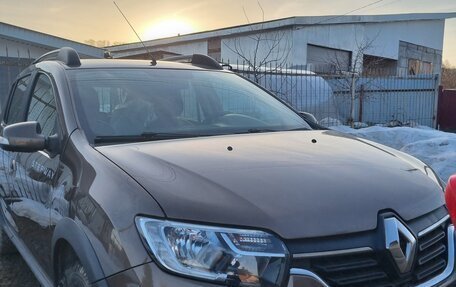 Renault Sandero II рестайлинг, 2020 год, 1 330 000 рублей, 2 фотография