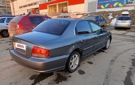 Hyundai Sonata IV рестайлинг, 2002 год, 330 000 рублей, 5 фотография