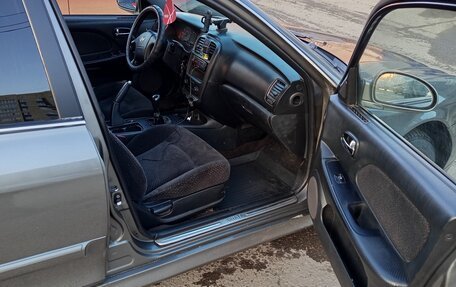 Hyundai Sonata IV рестайлинг, 2002 год, 330 000 рублей, 8 фотография