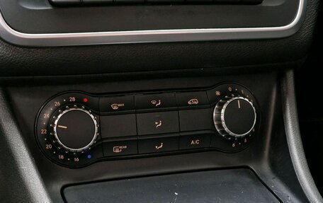 Mercedes-Benz GLA, 2014 год, 1 550 000 рублей, 24 фотография