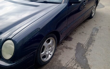 Mercedes-Benz E-Класс, 2000 год, 410 000 рублей, 21 фотография