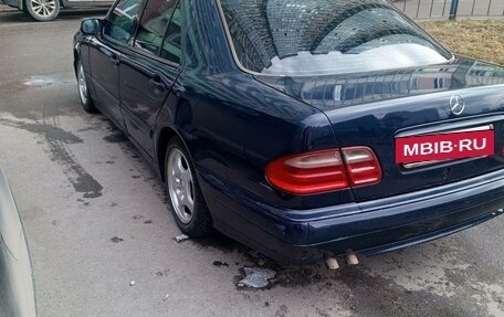 Mercedes-Benz E-Класс, 2000 год, 410 000 рублей, 24 фотография