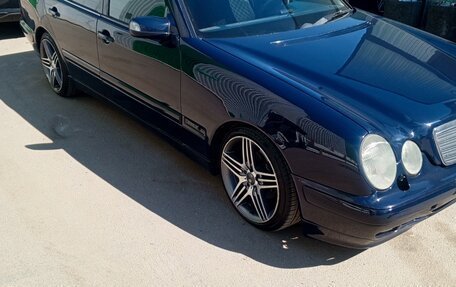 Mercedes-Benz E-Класс, 2000 год, 410 000 рублей, 40 фотография