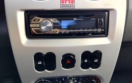 Renault Logan I, 2013 год, 530 000 рублей, 6 фотография