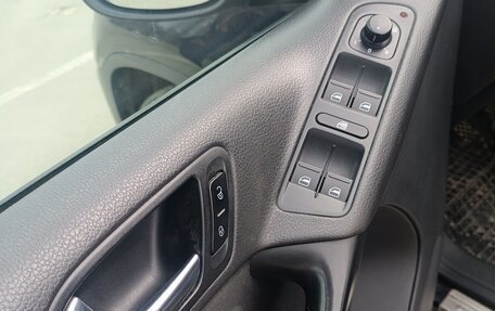 Volkswagen Tiguan I, 2011 год, 1 049 000 рублей, 9 фотография