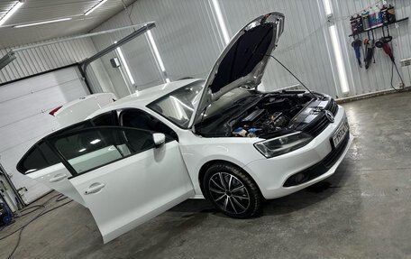 Volkswagen Jetta VI, 2014 год, 850 000 рублей, 4 фотография