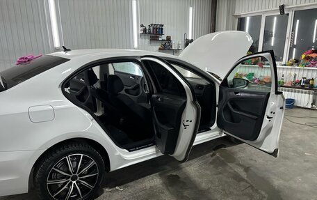 Volkswagen Jetta VI, 2014 год, 850 000 рублей, 6 фотография