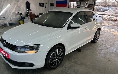 Volkswagen Jetta VI, 2014 год, 850 000 рублей, 2 фотография