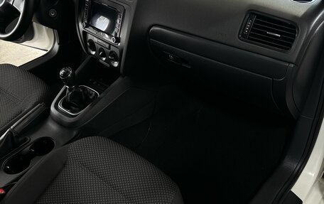 Volkswagen Jetta VI, 2014 год, 850 000 рублей, 16 фотография