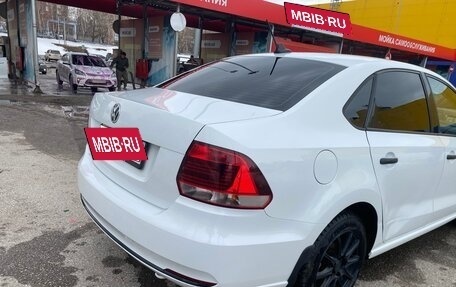 Volkswagen Polo VI (EU Market), 2017 год, 1 000 000 рублей, 2 фотография