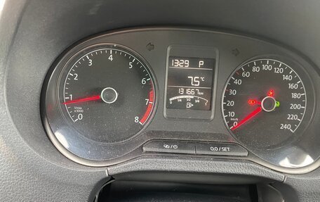 Volkswagen Polo VI (EU Market), 2017 год, 1 000 000 рублей, 9 фотография