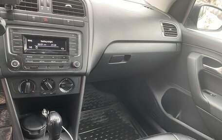 Volkswagen Polo VI (EU Market), 2017 год, 1 000 000 рублей, 8 фотография