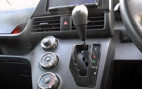 Toyota Sienta, 2022 год, 1 370 000 рублей, 15 фотография