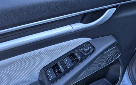 Geely Emgrand, 2023 год, 1 850 000 рублей, 14 фотография