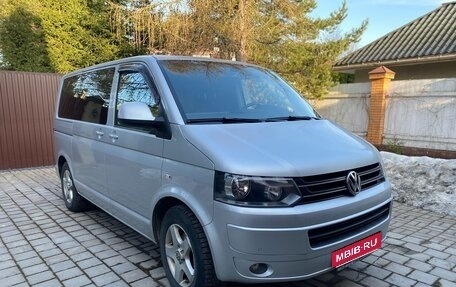 Volkswagen Multivan T5, 2013 год, 2 050 000 рублей, 1 фотография