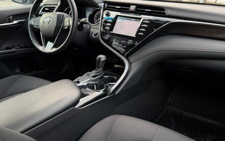 Toyota Camry, 2018 год, 2 580 000 рублей, 11 фотография