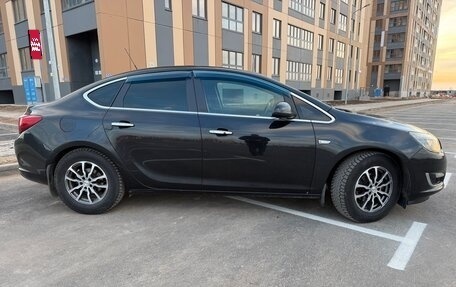 Opel Astra J, 2013 год, 835 000 рублей, 1 фотография