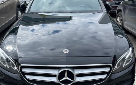 Mercedes-Benz E-Класс, 2018 год, 3 600 000 рублей, 1 фотография