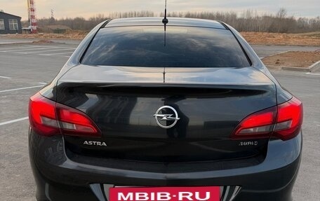 Opel Astra J, 2013 год, 835 000 рублей, 3 фотография