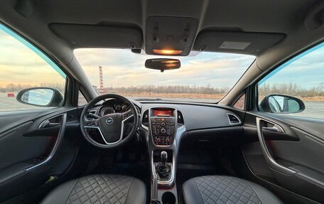 Opel Astra J, 2013 год, 835 000 рублей, 17 фотография