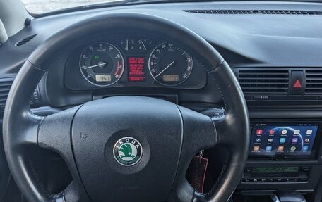 Skoda Superb III рестайлинг, 2007 год, 525 000 рублей, 11 фотография