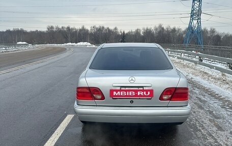 Mercedes-Benz E-Класс, 1997 год, 675 000 рублей, 8 фотография