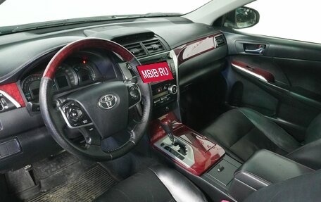 Toyota Camry, 2011 год, 1 320 000 рублей, 9 фотография