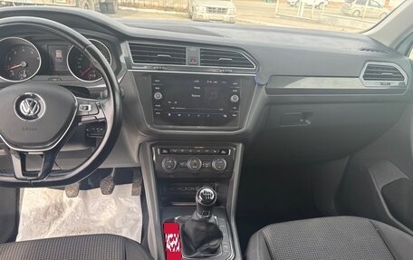 Volkswagen Tiguan II, 2020 год, 1 799 000 рублей, 6 фотография