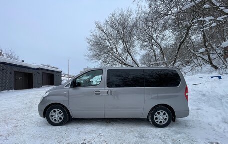 Hyundai Grand Starex Grand Starex I рестайлинг 2, 2011 год, 1 640 000 рублей, 2 фотография