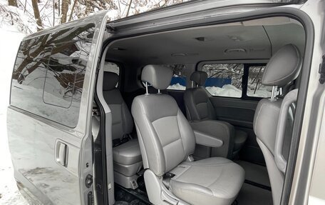 Hyundai Grand Starex Grand Starex I рестайлинг 2, 2011 год, 1 640 000 рублей, 9 фотография