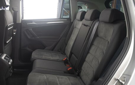 Volkswagen Tiguan II, 2018 год, 3 050 000 рублей, 8 фотография