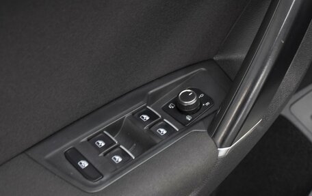 Volkswagen Tiguan II, 2018 год, 3 050 000 рублей, 17 фотография