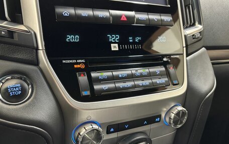 Toyota Land Cruiser 200, 2017 год, 6 000 000 рублей, 15 фотография