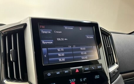 Toyota Land Cruiser 200, 2017 год, 6 000 000 рублей, 14 фотография