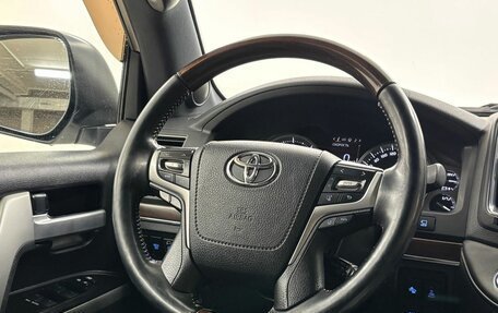 Toyota Land Cruiser 200, 2017 год, 6 000 000 рублей, 18 фотография