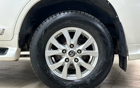 Toyota Land Cruiser 200, 2017 год, 6 000 000 рублей, 19 фотография