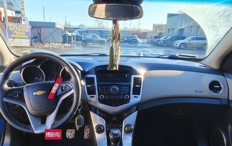 Chevrolet Cruze II, 2011 год, 740 000 рублей, 9 фотография