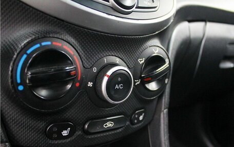 Hyundai Solaris II рестайлинг, 2011 год, 949 000 рублей, 18 фотография