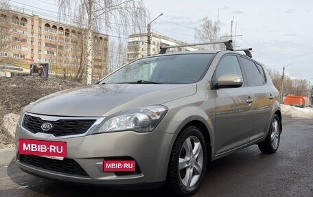 KIA cee'd I рестайлинг, 2011 год, 900 000 рублей, 7 фотография