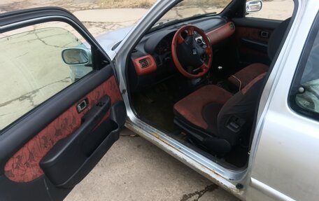 Nissan Micra II, 2001 год, 100 000 рублей, 7 фотография