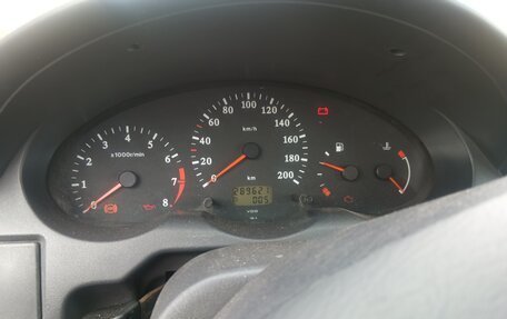 Nissan Micra II, 2001 год, 100 000 рублей, 8 фотография