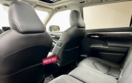 Toyota Highlander, 2026 год, 6 000 000 рублей, 13 фотография