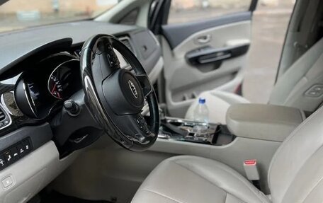 KIA Carnival III, 2018 год, 3 350 000 рублей, 9 фотография