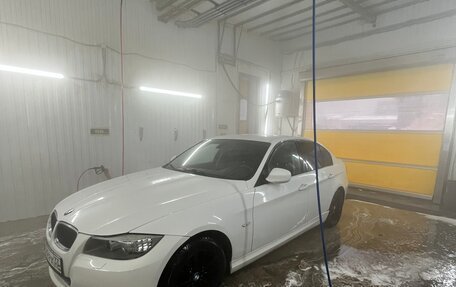 BMW 3 серия, 2011 год, 1 050 000 рублей, 2 фотография