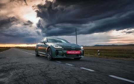 KIA Stinger I, 2018 год, 3 190 000 рублей, 2 фотография