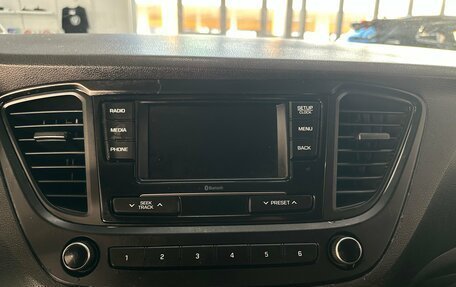 Hyundai Solaris II рестайлинг, 2017 год, 1 154 000 рублей, 26 фотография