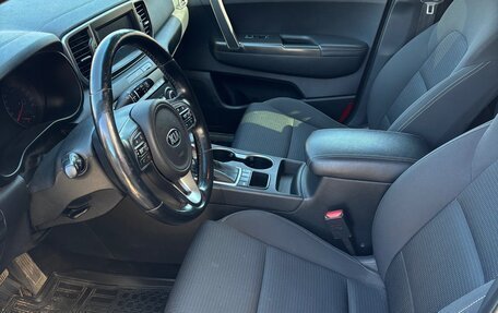 KIA Sportage IV рестайлинг, 2017 год, 1 900 000 рублей, 5 фотография